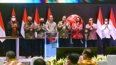 Buka Perdagangan BEI, Presiden Optimistis Berbagai Tantangan 2022 Bisa Dilalui