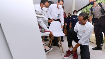 Presiden Jokowi dan Ibu Iriana Kunjungi Kawasan UMKM di Bazaar Mandalika