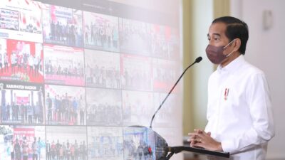 Presiden Jokowi Dorong Percepatan Program Vaksinasi di Daerah