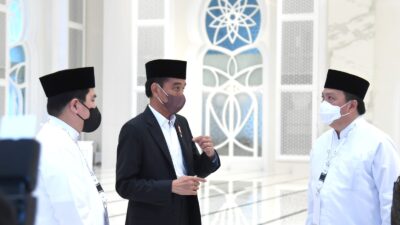 Resmikan Masjid At-Thohir, Presiden: Manfaatkan untuk Tingkatkan Wawasan Keislaman