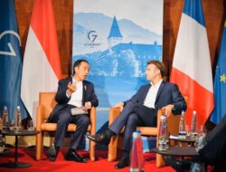 Presiden Jokowi Bahas Situasi Ukraina dengan Presiden Macron