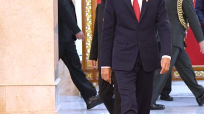 Presiden Jokowi Anugerahkan Tanda Kehormatan bagi 127 Tokoh