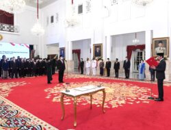 Presiden Jokowi Lantik Hendrar Prihadi sebagai Kepala LKPP