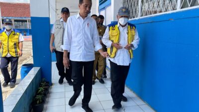 Tinjau SMPN 1 Warungkondang, Presiden: Rehabilitasi Segera Dimulai