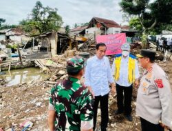 Presiden Berikan Arahan ke Pangdam dan Kapolda: Gerakkan TNI-Polri Bantu Bersihkan Puing
