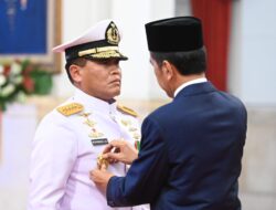 Presiden Jokowi Lantik Muhammad Ali sebagai KSAL di Istana Negara