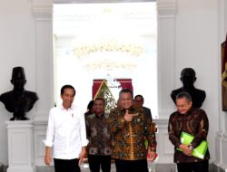 Presiden Jokowi Terima Pansel Pemilihan Calon Anggota Dewan Komisioner OJK