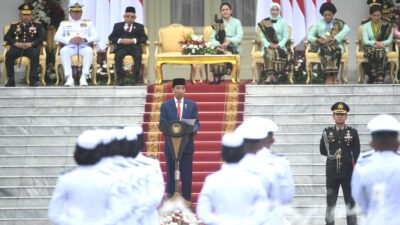 Presiden Jokowi Lantik 833 Perwira Remaja TNI dan Polri