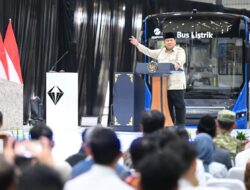 Presiden Prabowo Bangga Lompatan Industri Kendaraan Listrik Nasional, Targetkan Sedan Massal 2028
