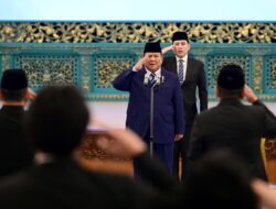 Presiden Prabowo Lantik Hanif Faisol Nurofiq, Mohammad Jumhur Hidayat, dan Hasan Nasbi